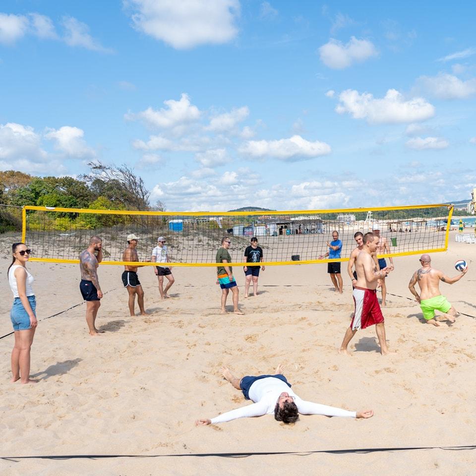 Beach volleyball battle - this point got away!